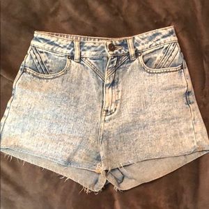 Bullhead black mom shorts